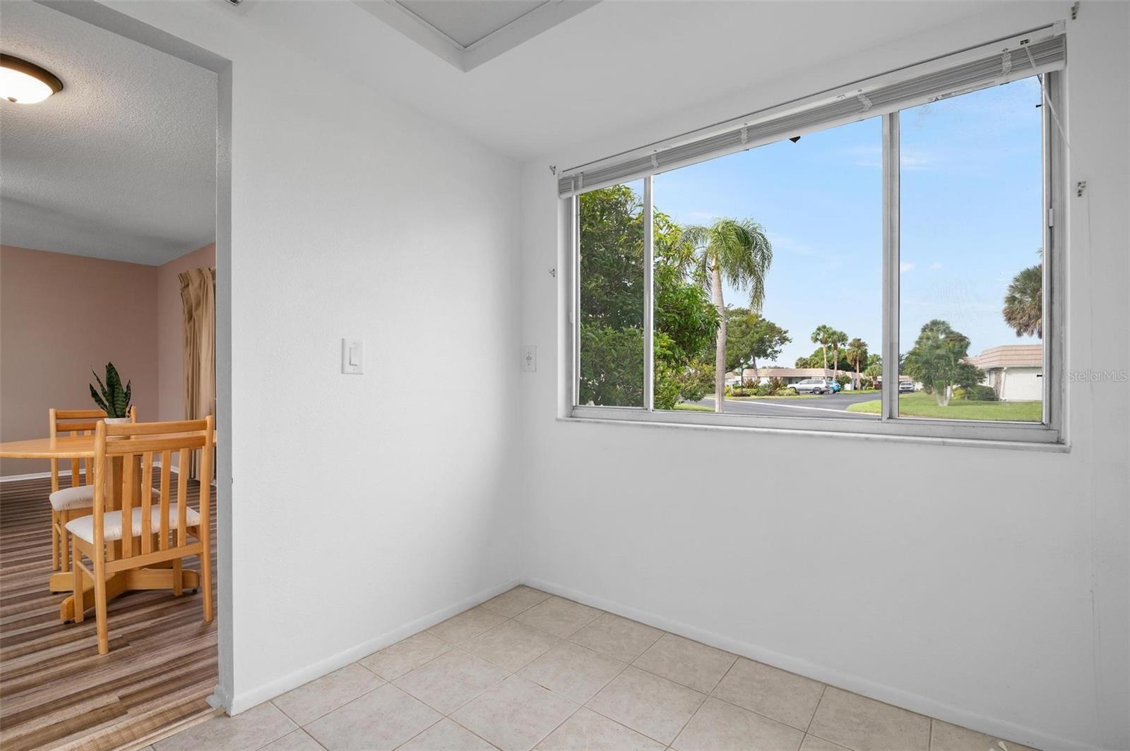5512 RIVERBLUFF CIR #V-16, SARASOTA, FL, 34231