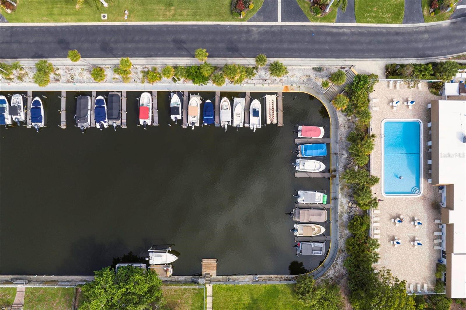 5512 RIVERBLUFF CIR #V-16, SARASOTA, FL, 34231