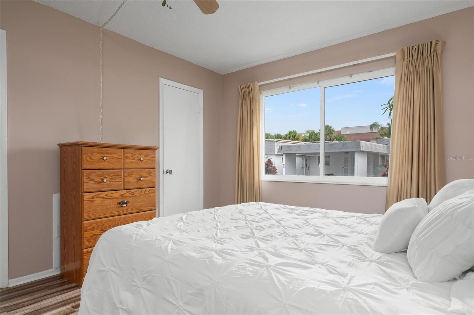 5512 RIVERBLUFF CIR #V-16, SARASOTA, FL, 34231