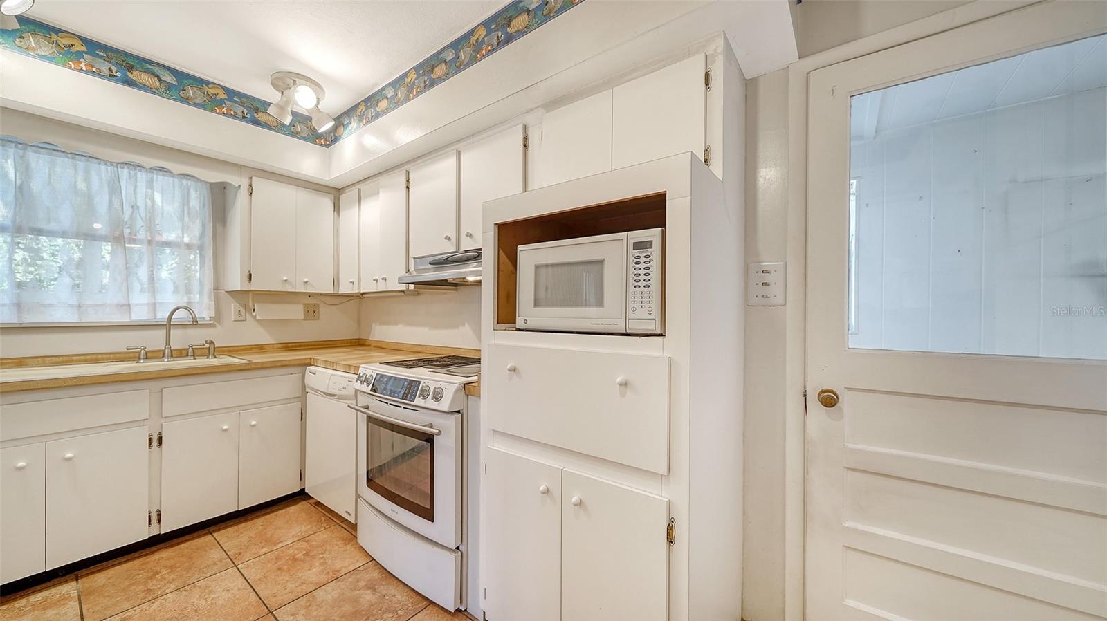 2415 GOLDENROD ST, SARASOTA, FL, 34239