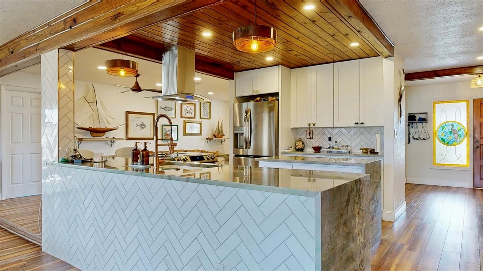 TB8360584 Property Photo