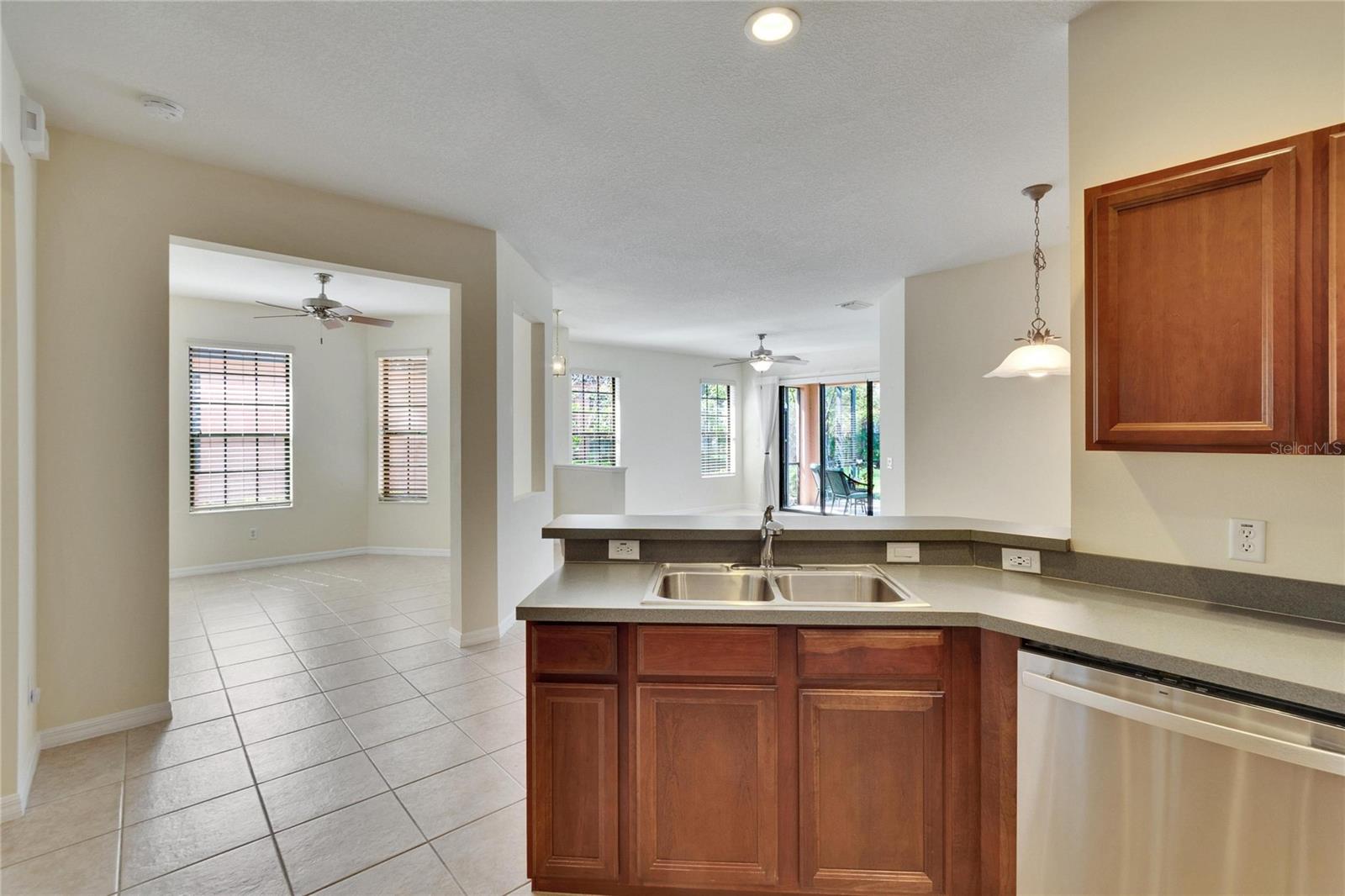 178 SHELL FALLS DR, APOLLO BEACH, FL, 33572