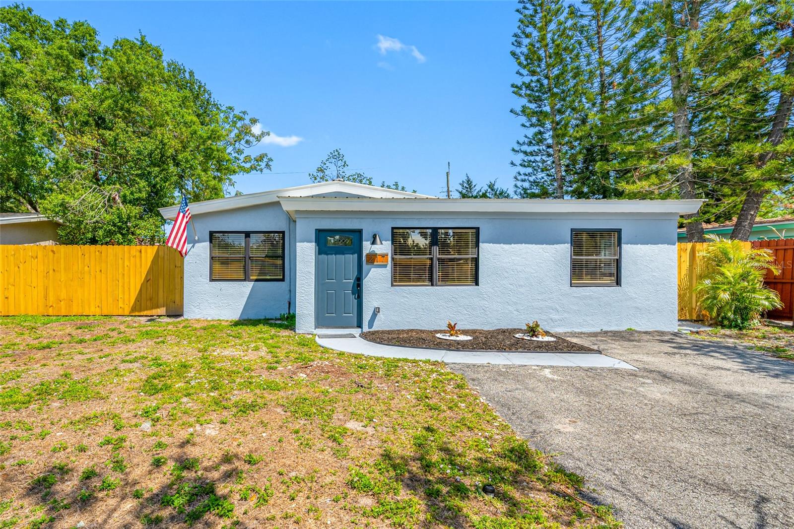 217 EMERALD LN, LARGO, FL, 33771