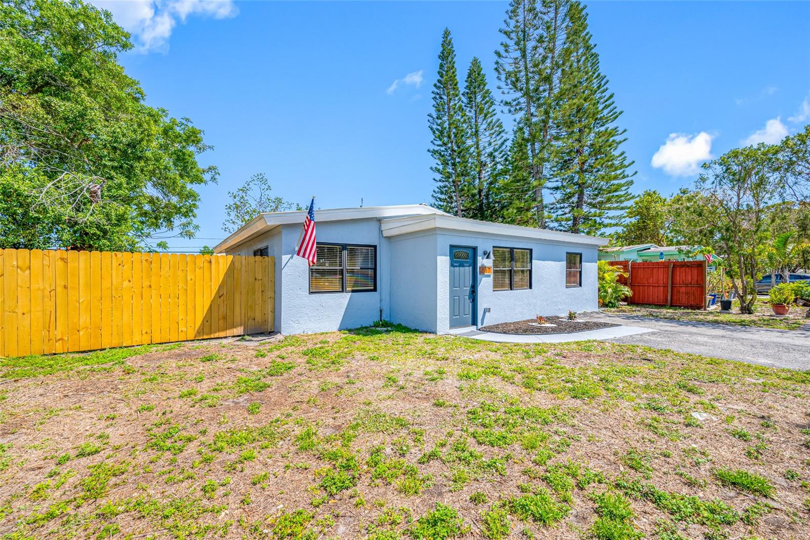 217 EMERALD LN, LARGO, FL, 33771