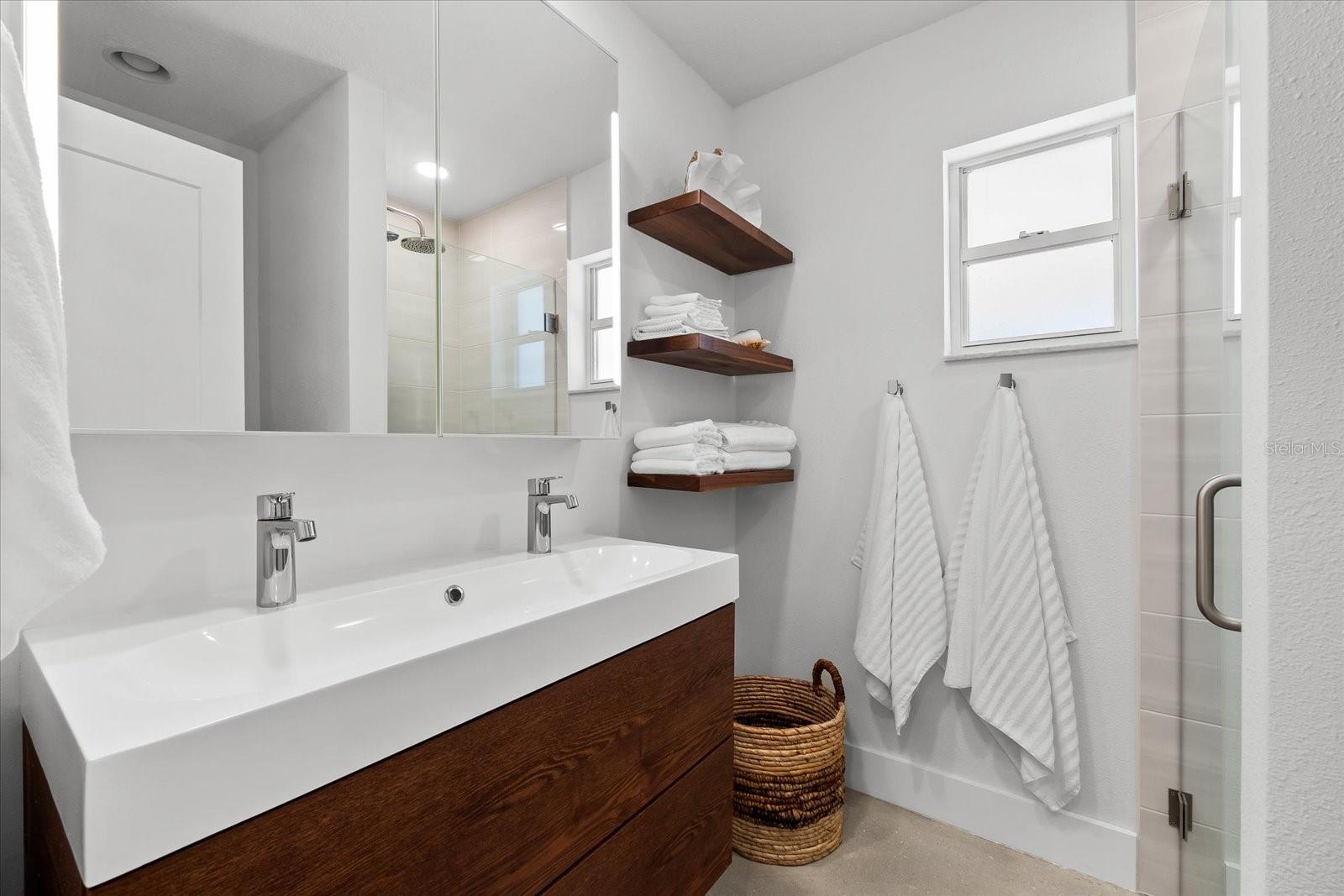 1785 BAYSHORE DR, ENGLEWOOD, FL, 34223