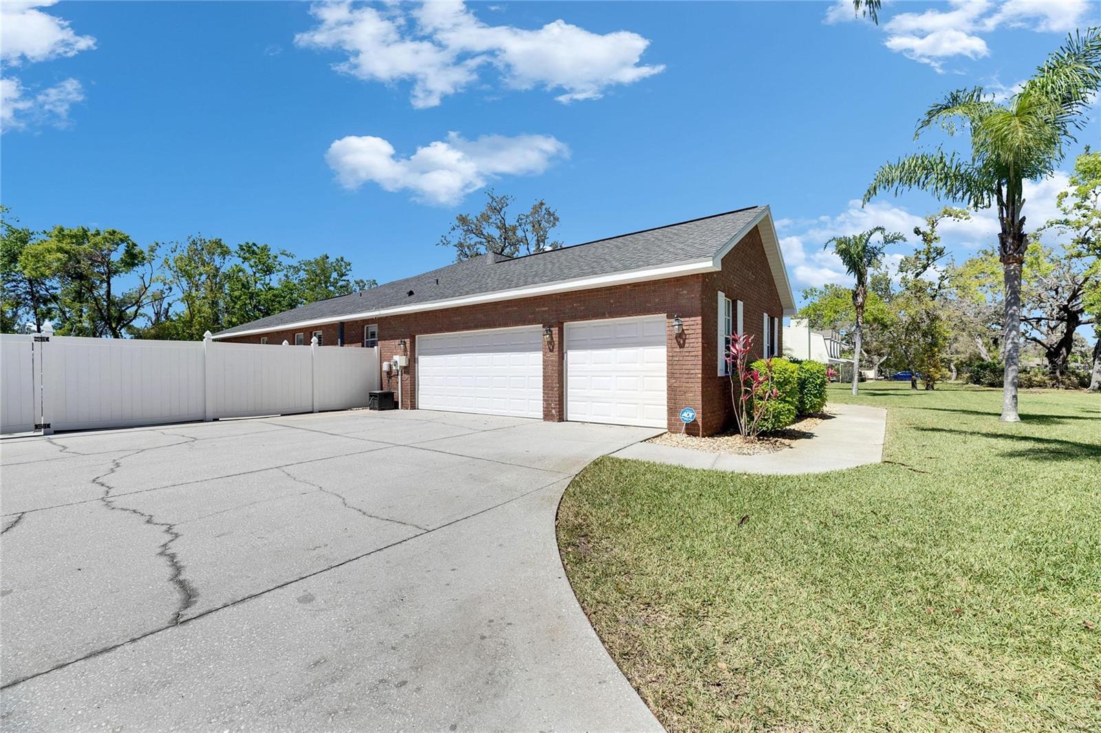 11305 TRALEE DR, RIVERVIEW, FL, 33569