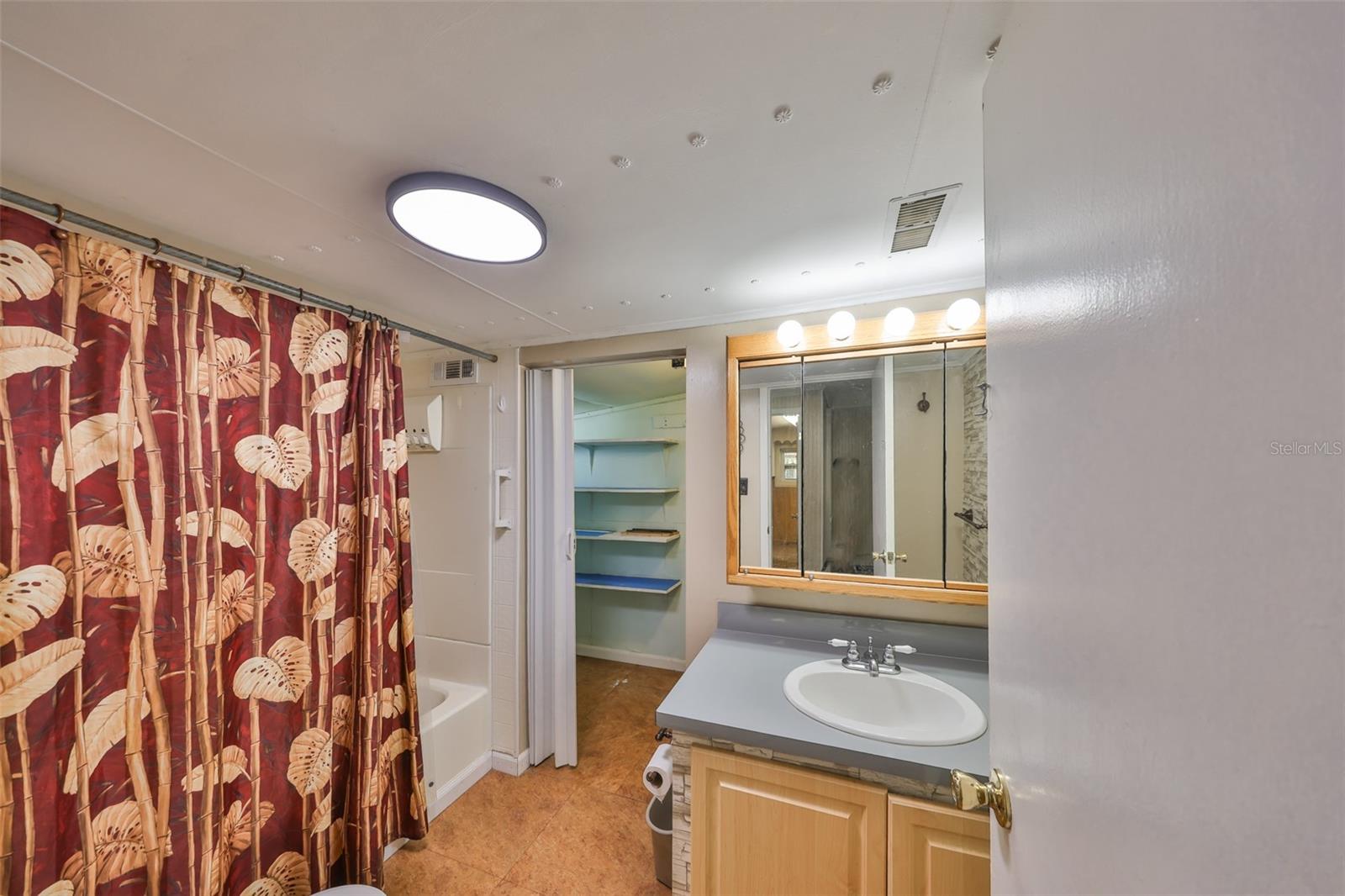 403 SKYWOOD DR, VALRICO, FL, 33594