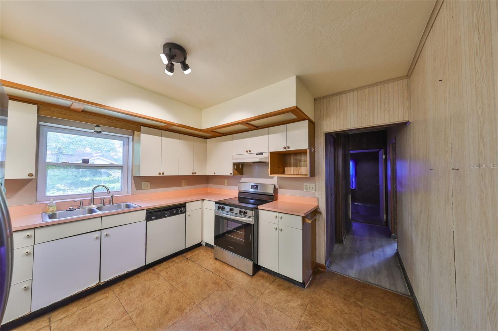 403 SKYWOOD DR, VALRICO, FL, 33594