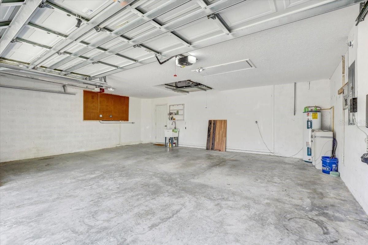 3 car garage