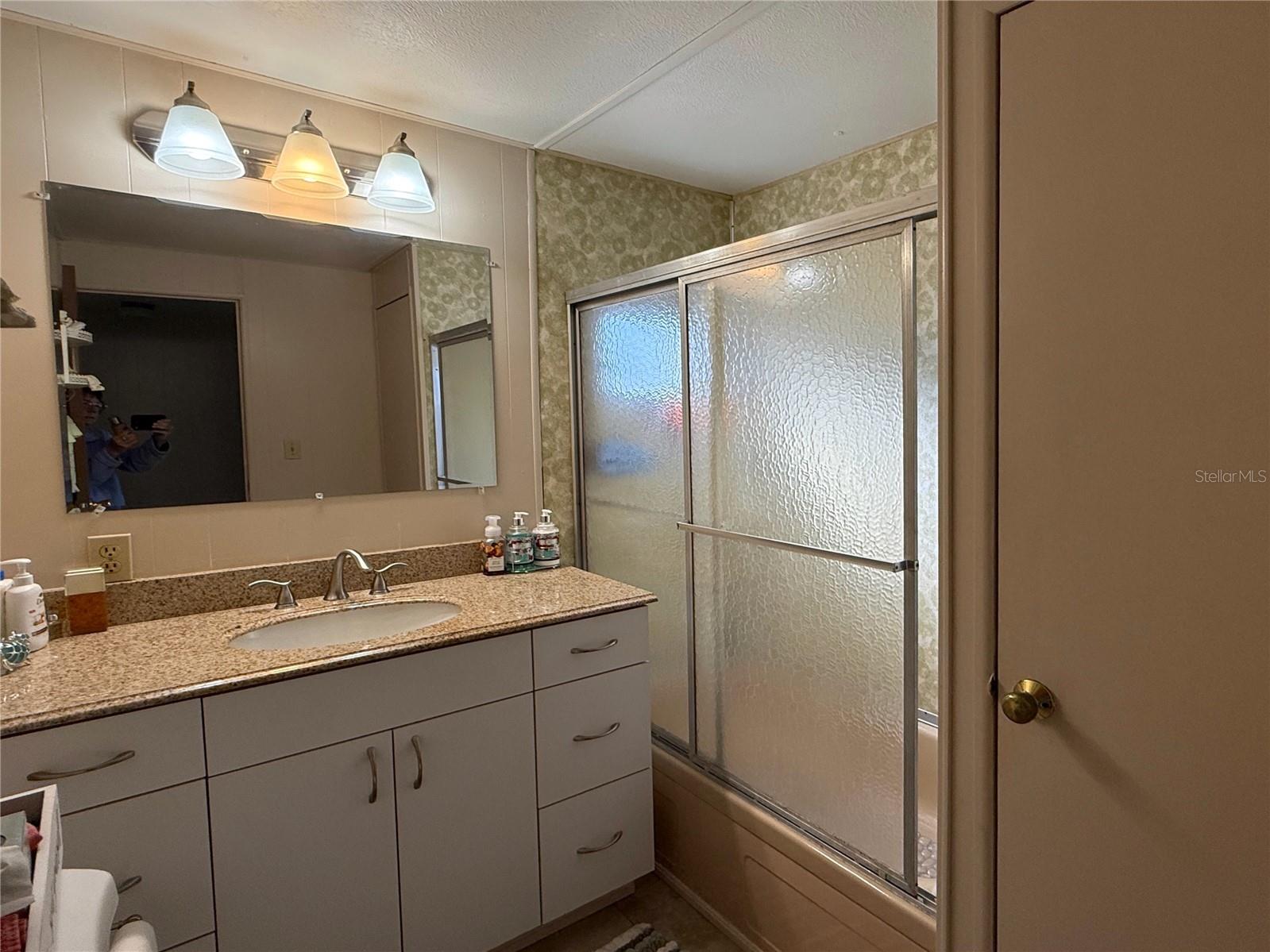 116 W SAINT ANNES CIR, APOLLO BEACH, FL, 33572