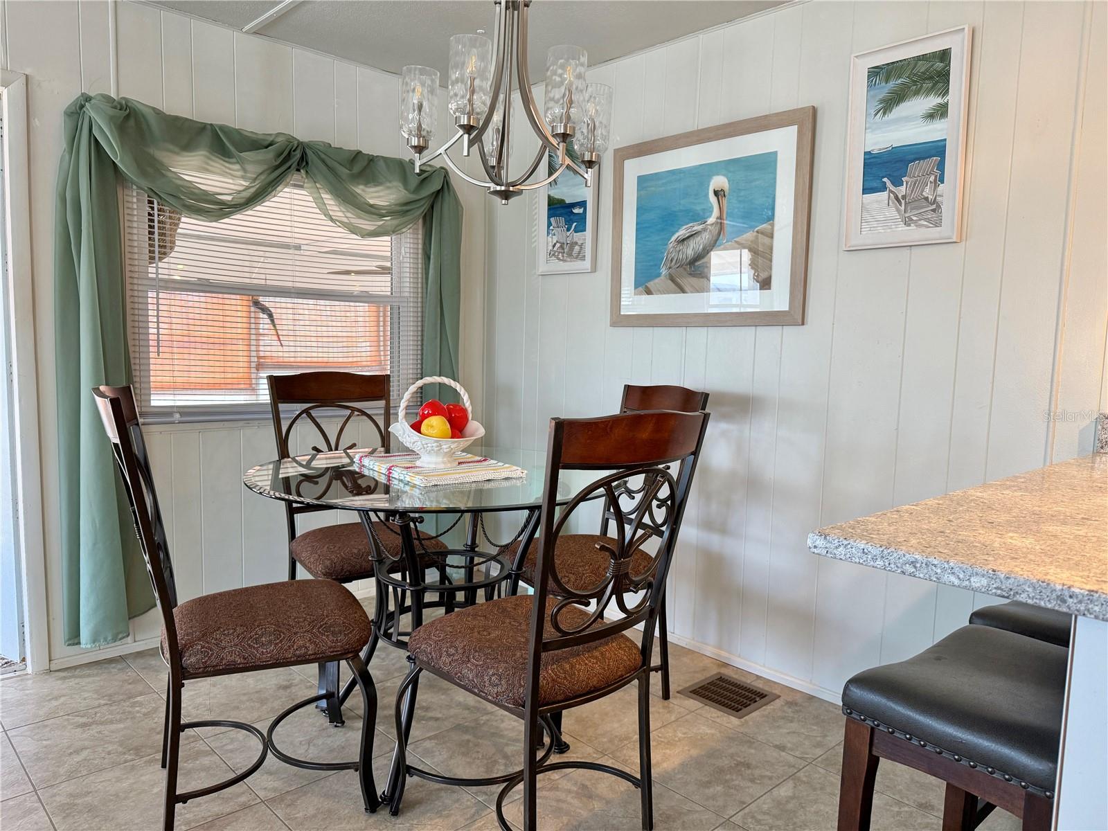 116 W SAINT ANNES CIR, APOLLO BEACH, FL, 33572