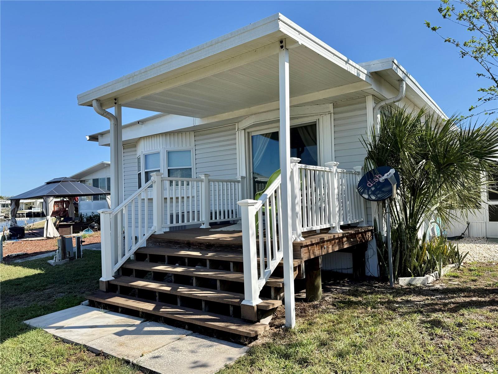 116 W SAINT ANNES CIR, APOLLO BEACH, FL, 33572