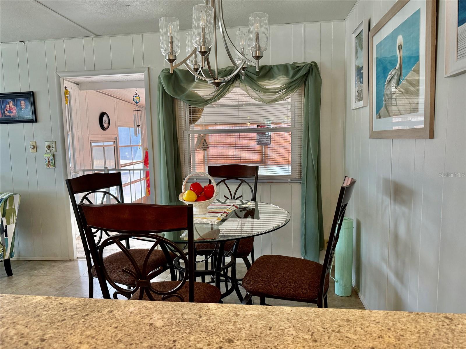 116 W SAINT ANNES CIR, APOLLO BEACH, FL, 33572