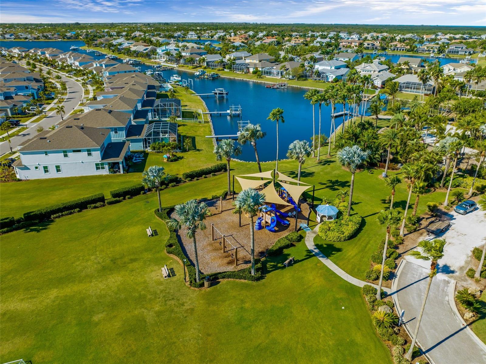 318 BLACKROCK LN, APOLLO BEACH, FL, 33572
