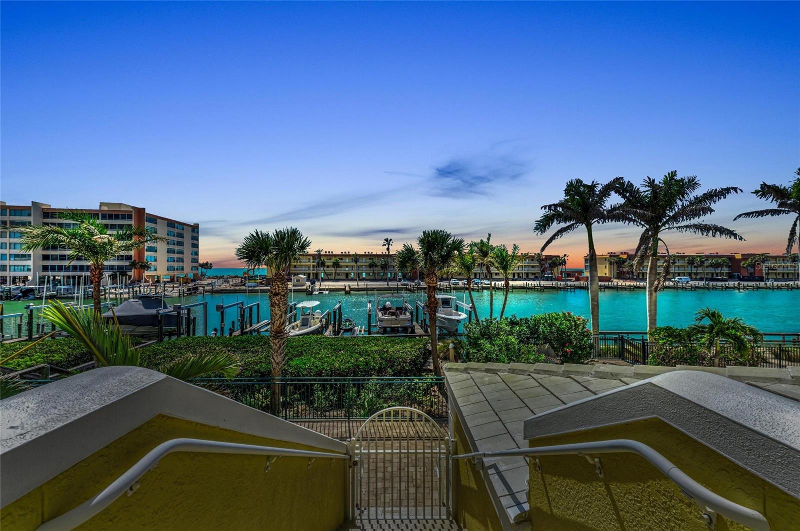 9122 MIDNIGHT PASS RD #24, SARASOTA, FL, 34242