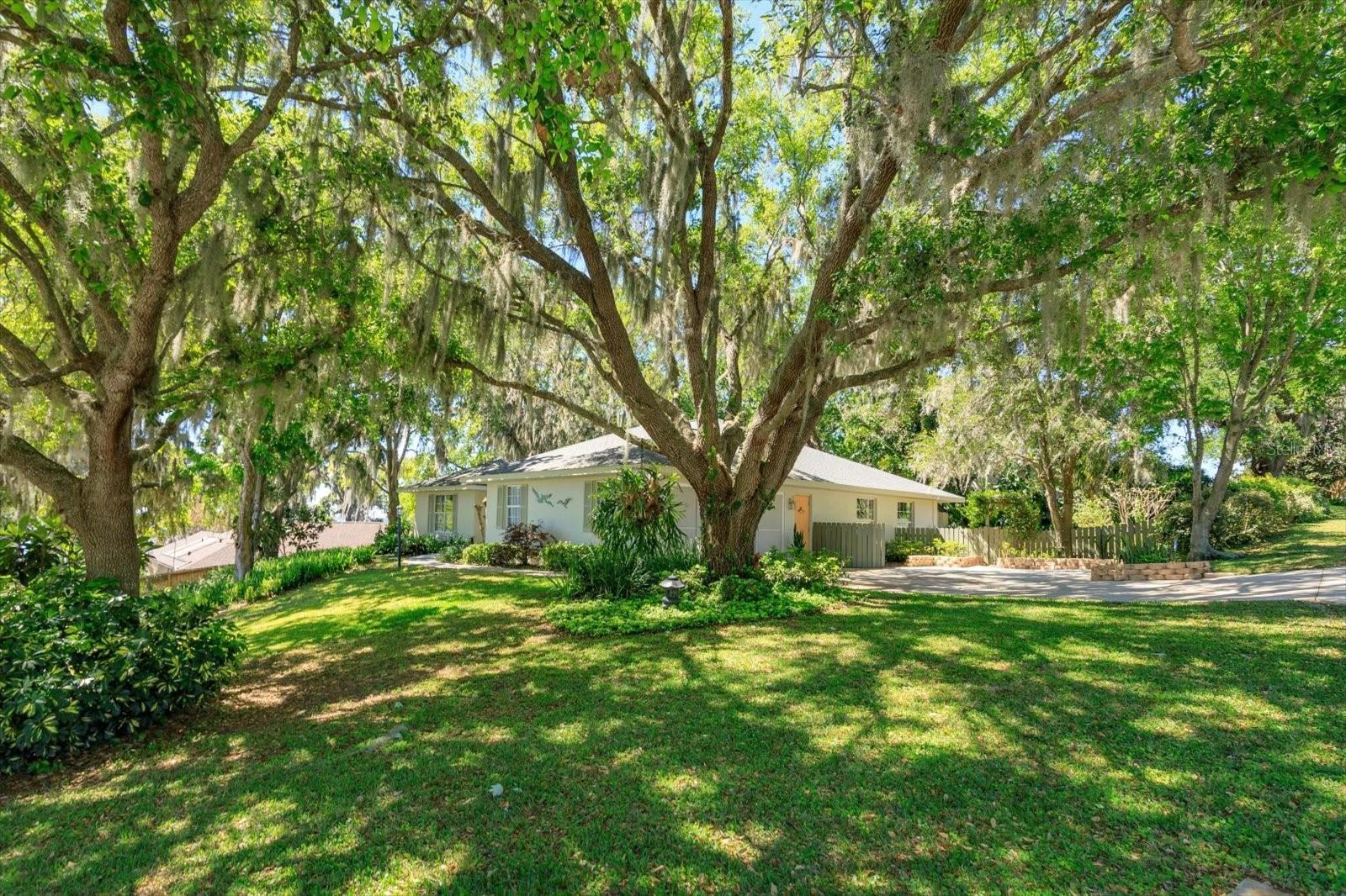 2930 WESTGATE DR, EUSTIS, FL, 32726