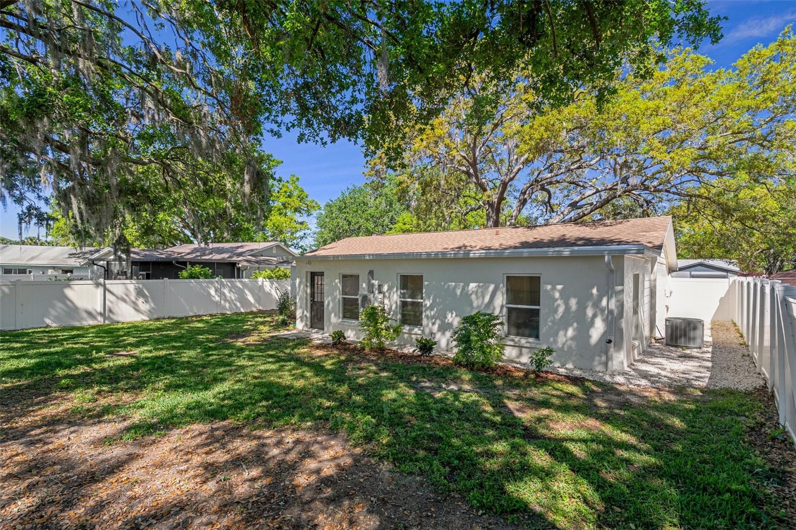 1120 WESTWOOD DR, LUTZ, FL, 33549