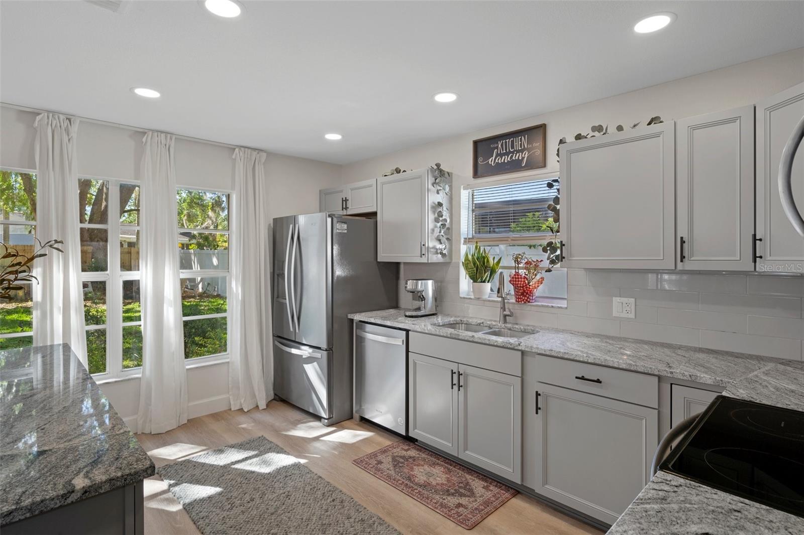 1120 WESTWOOD DR, LUTZ, FL, 33549