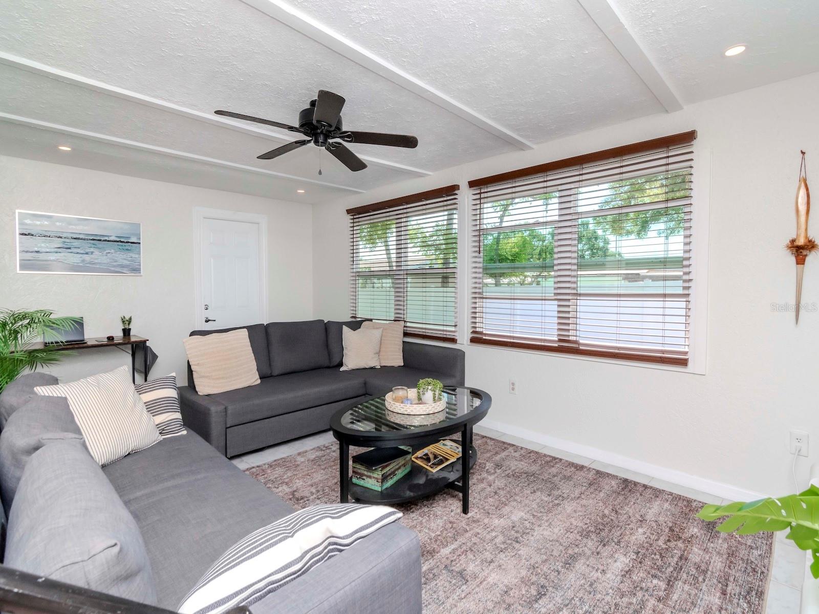 1528 W RIVER SHORE WAY, TAMPA, FL, 33603