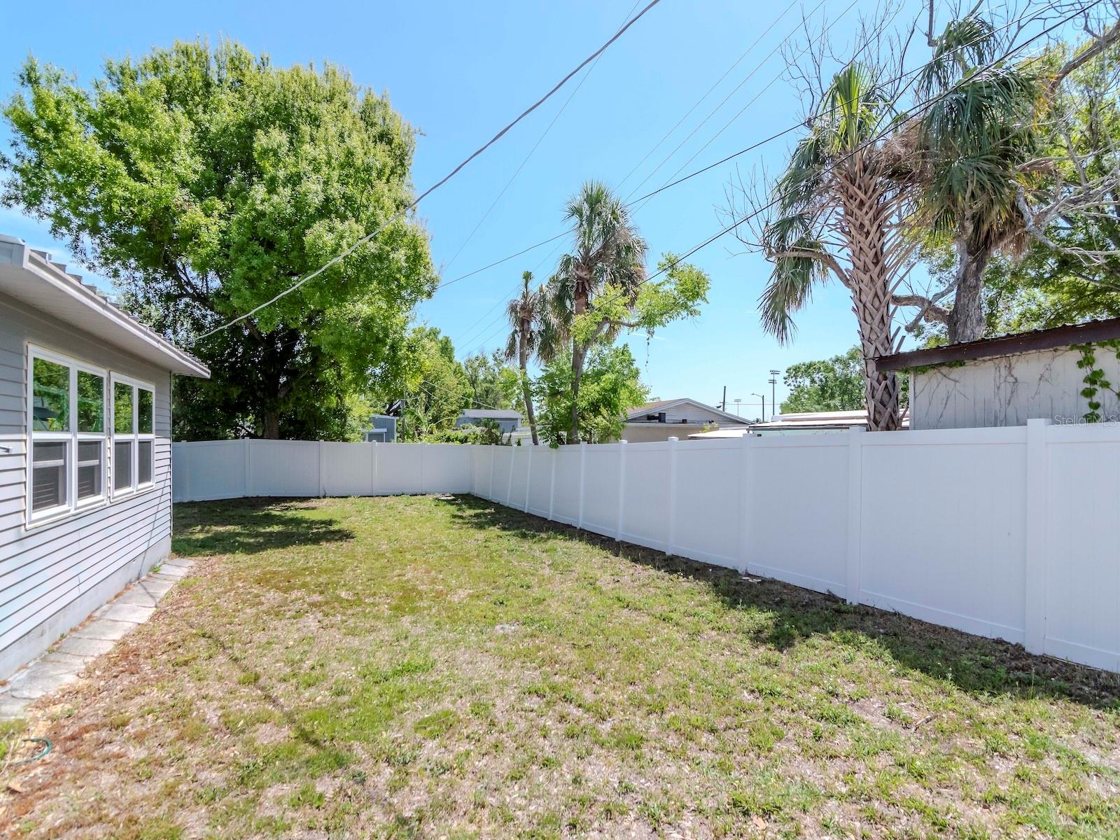1528 W RIVER SHORE WAY, TAMPA, FL, 33603