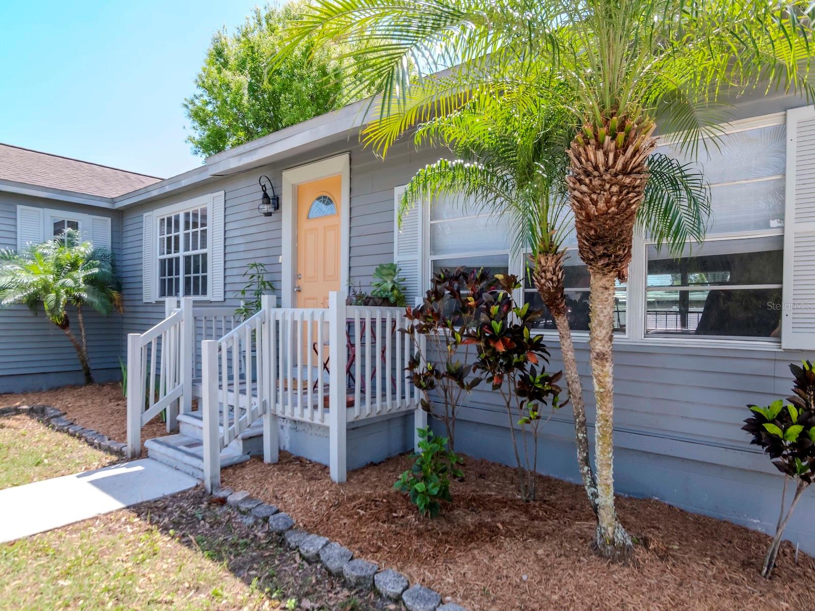 1528 W RIVER SHORE WAY, TAMPA, FL, 33603