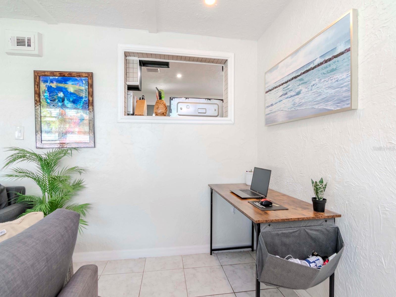 1528 W RIVER SHORE WAY, TAMPA, FL, 33603