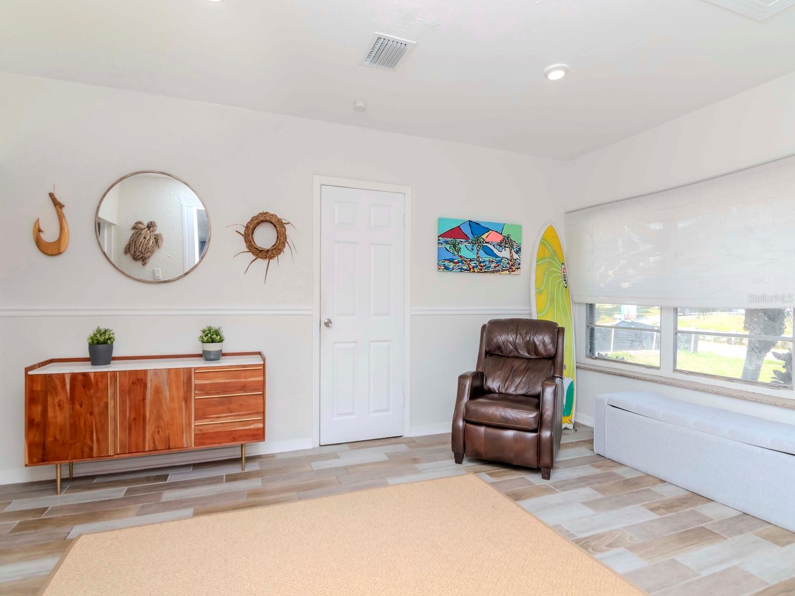 1528 W RIVER SHORE WAY, TAMPA, FL, 33603