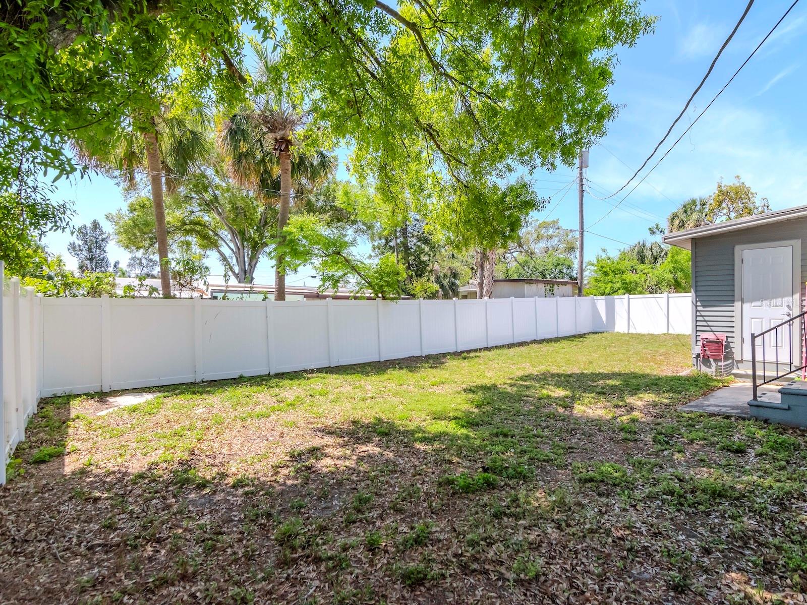 1528 W RIVER SHORE WAY, TAMPA, FL, 33603