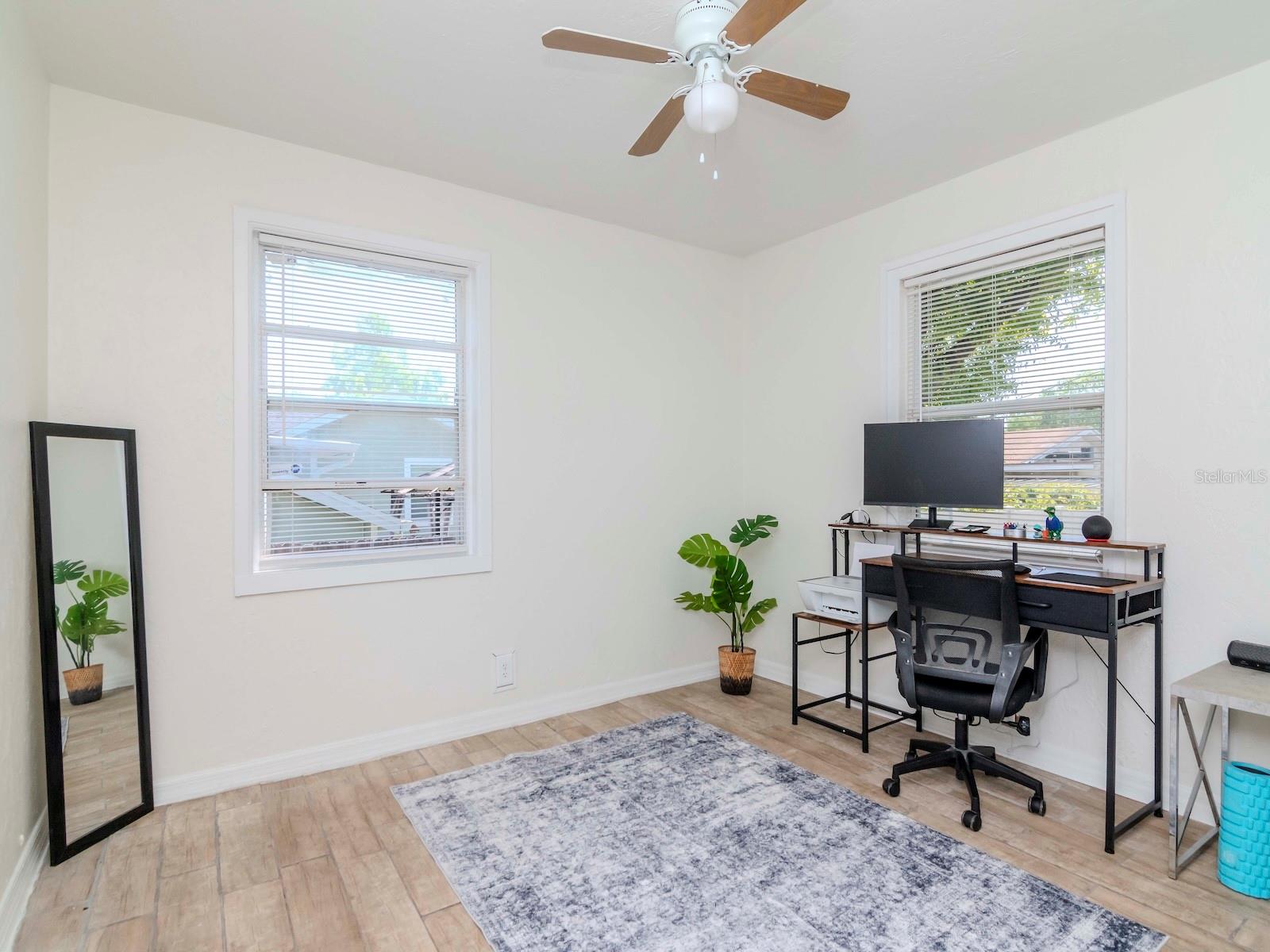 1528 W RIVER SHORE WAY, TAMPA, FL, 33603