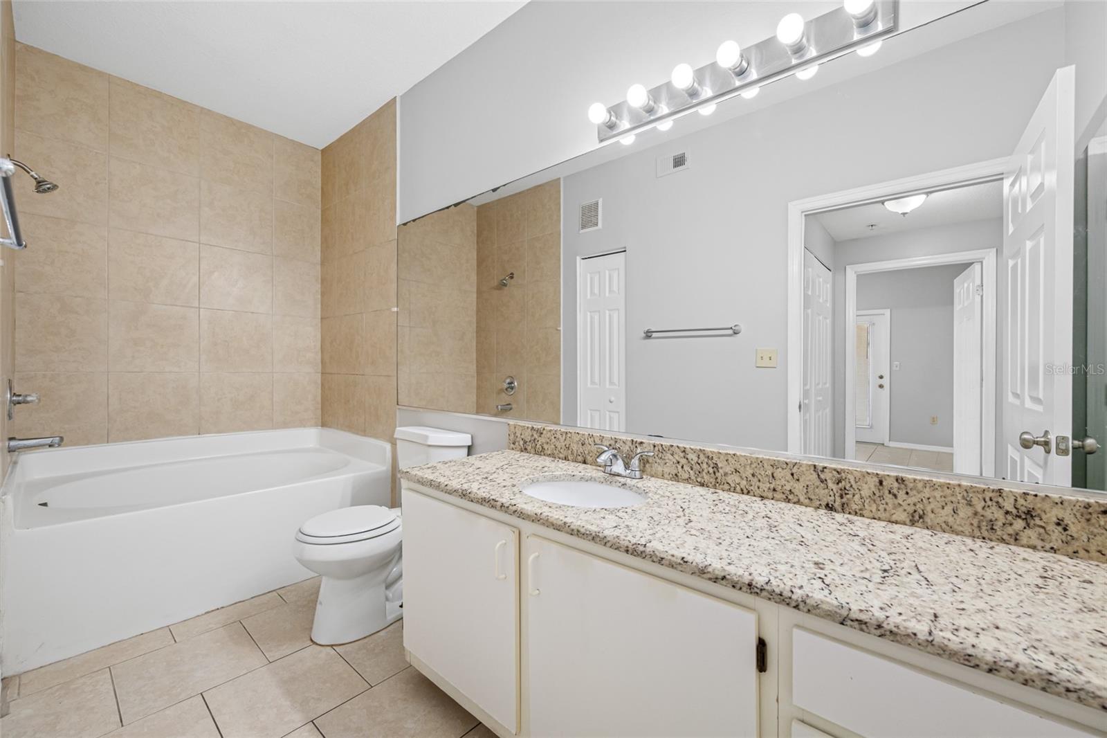 5612 PINNACLE HEIGHTS CIR #206, TAMPA, FL, 33624