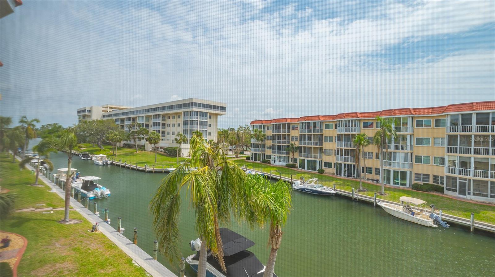1250 N PORTOFINO DR #303, SARASOTA, FL, 34242