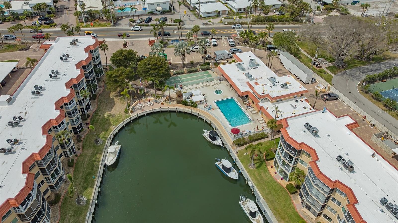 1250 N PORTOFINO DR #303, SARASOTA, FL, 34242