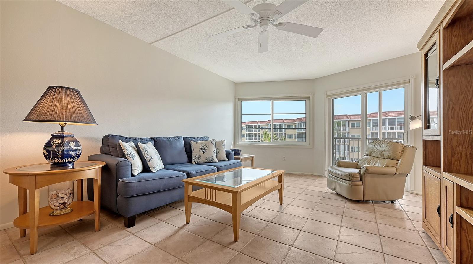 1250 N PORTOFINO DR #303, SARASOTA, FL, 34242