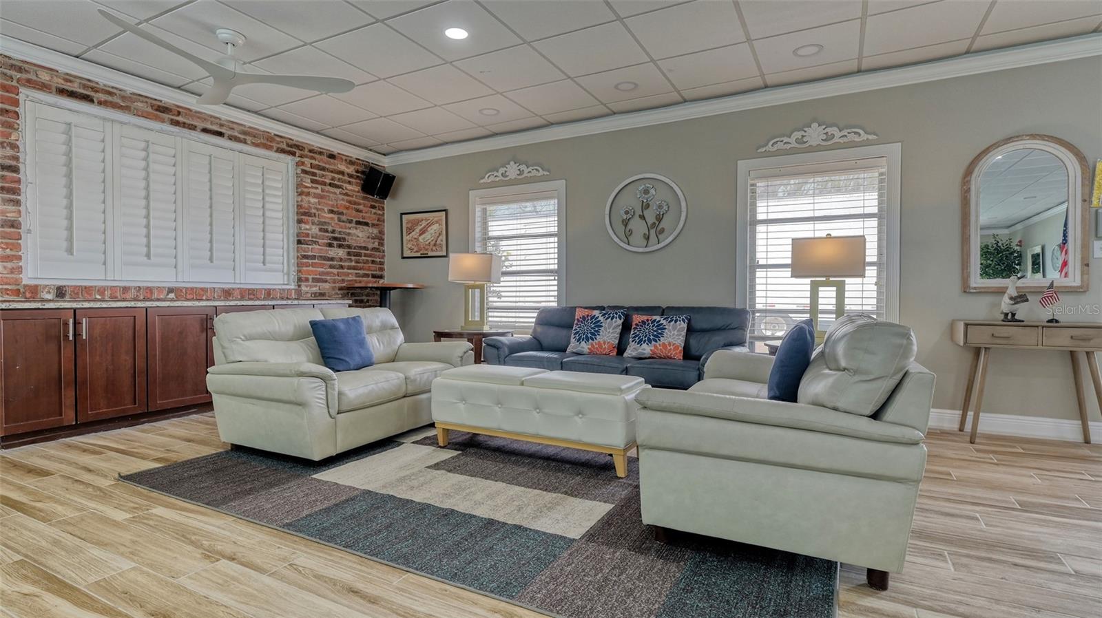 1250 N PORTOFINO DR #303, SARASOTA, FL, 34242