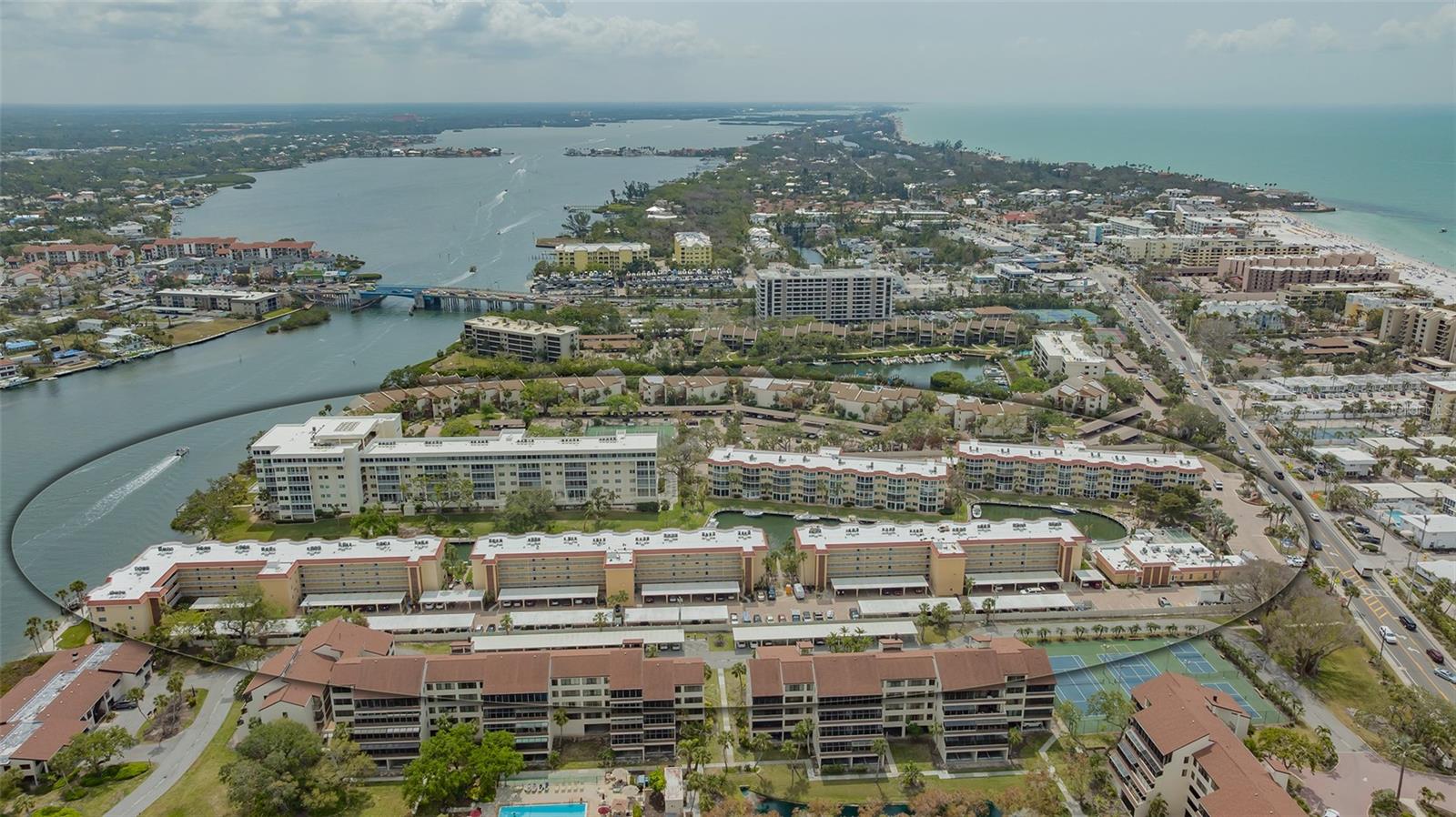 1250 N PORTOFINO DR #303, SARASOTA, FL, 34242