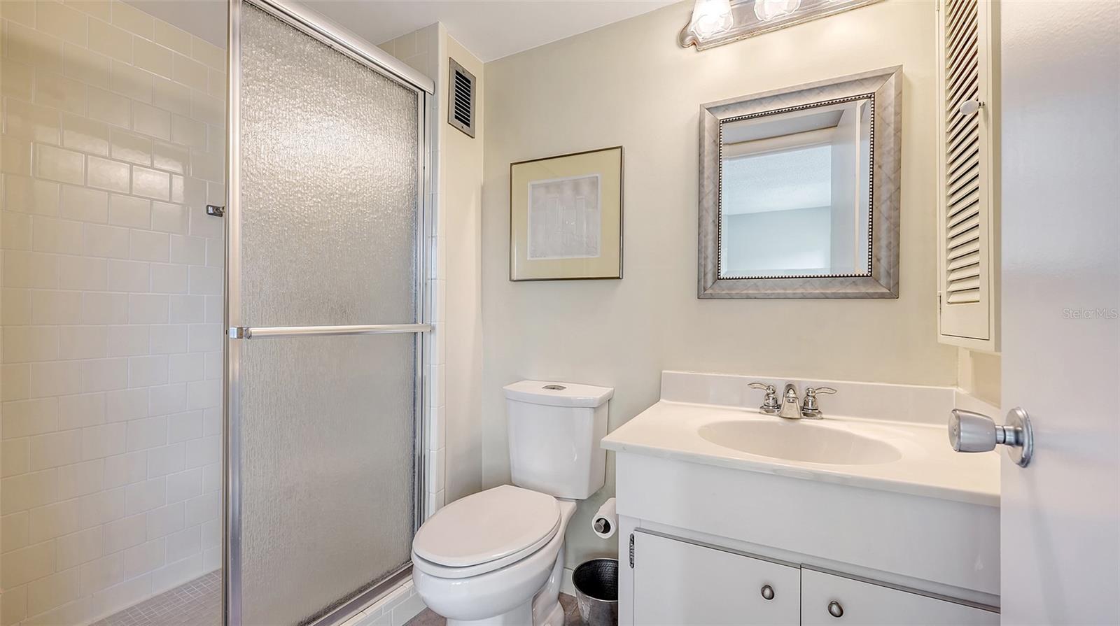 1250 N PORTOFINO DR #303, SARASOTA, FL, 34242
