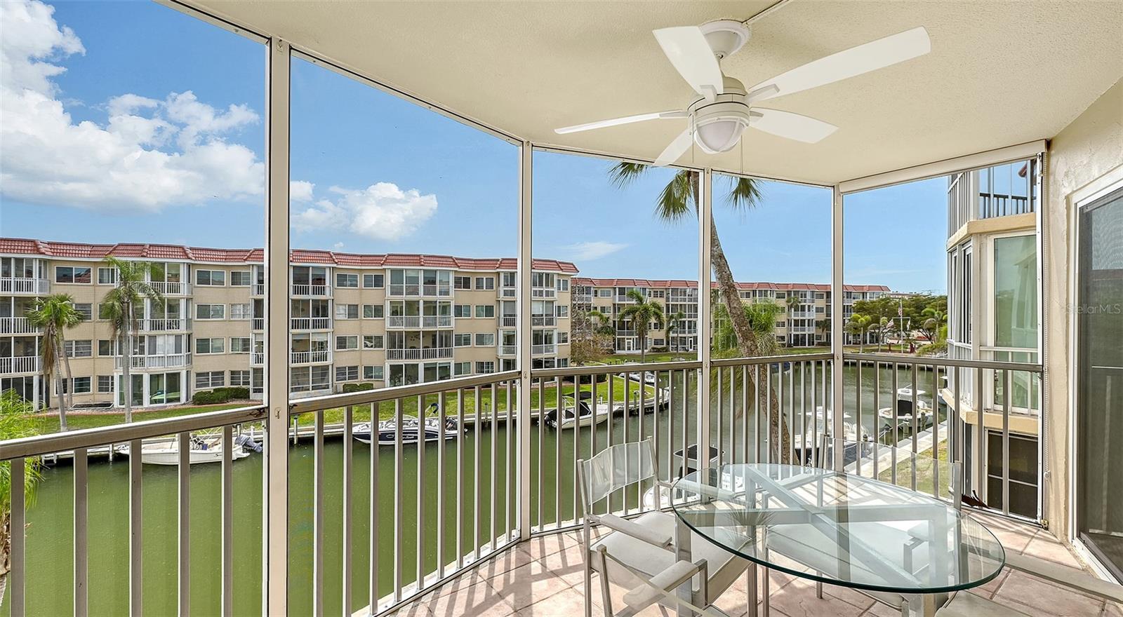 1250 N PORTOFINO DR #303, SARASOTA, FL, 34242