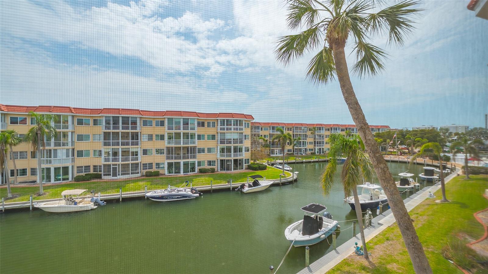 1250 N PORTOFINO DR #303, SARASOTA, FL, 34242