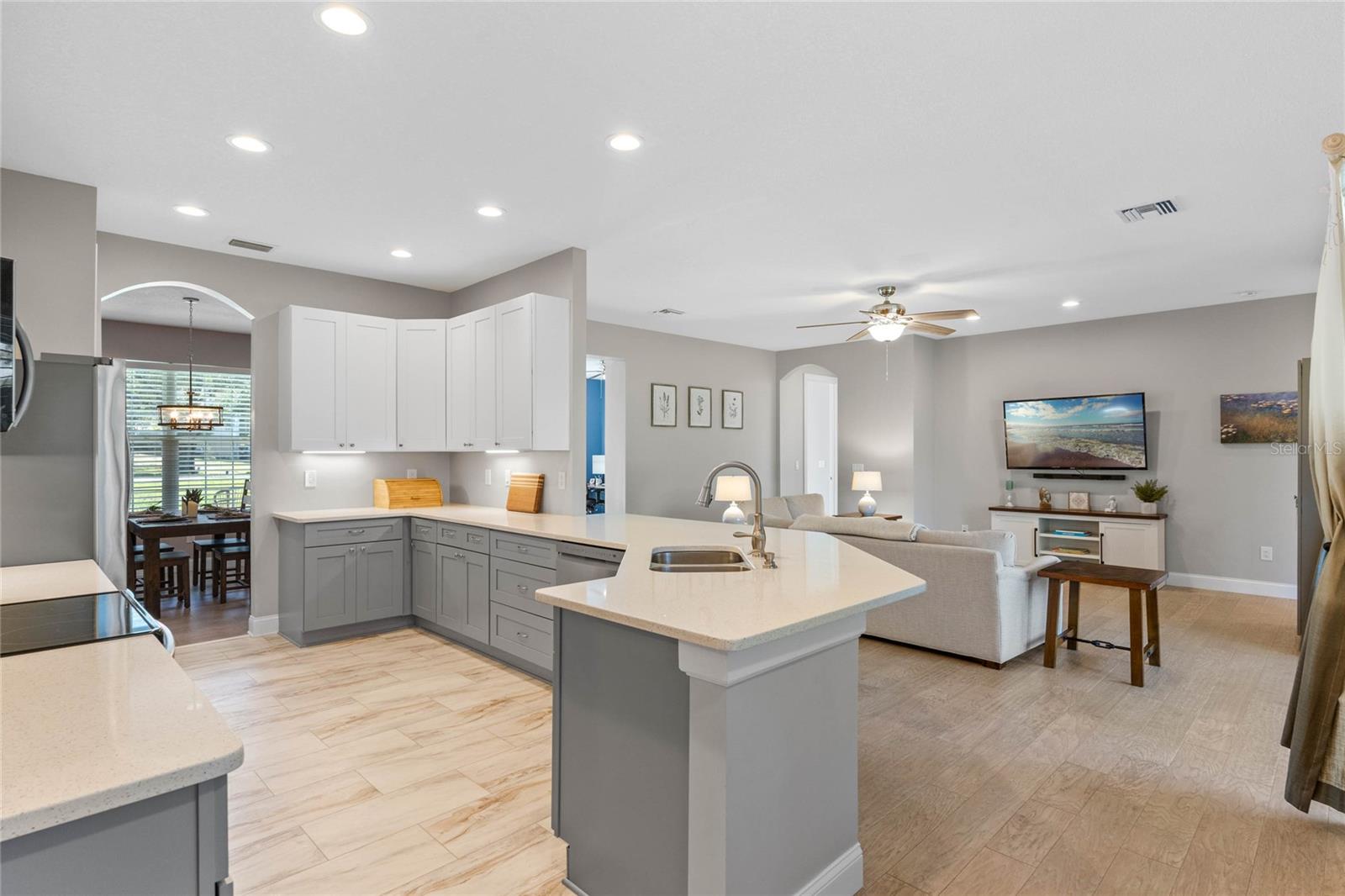 10544 PARKWAY DR, CLERMONT, FL, 34711