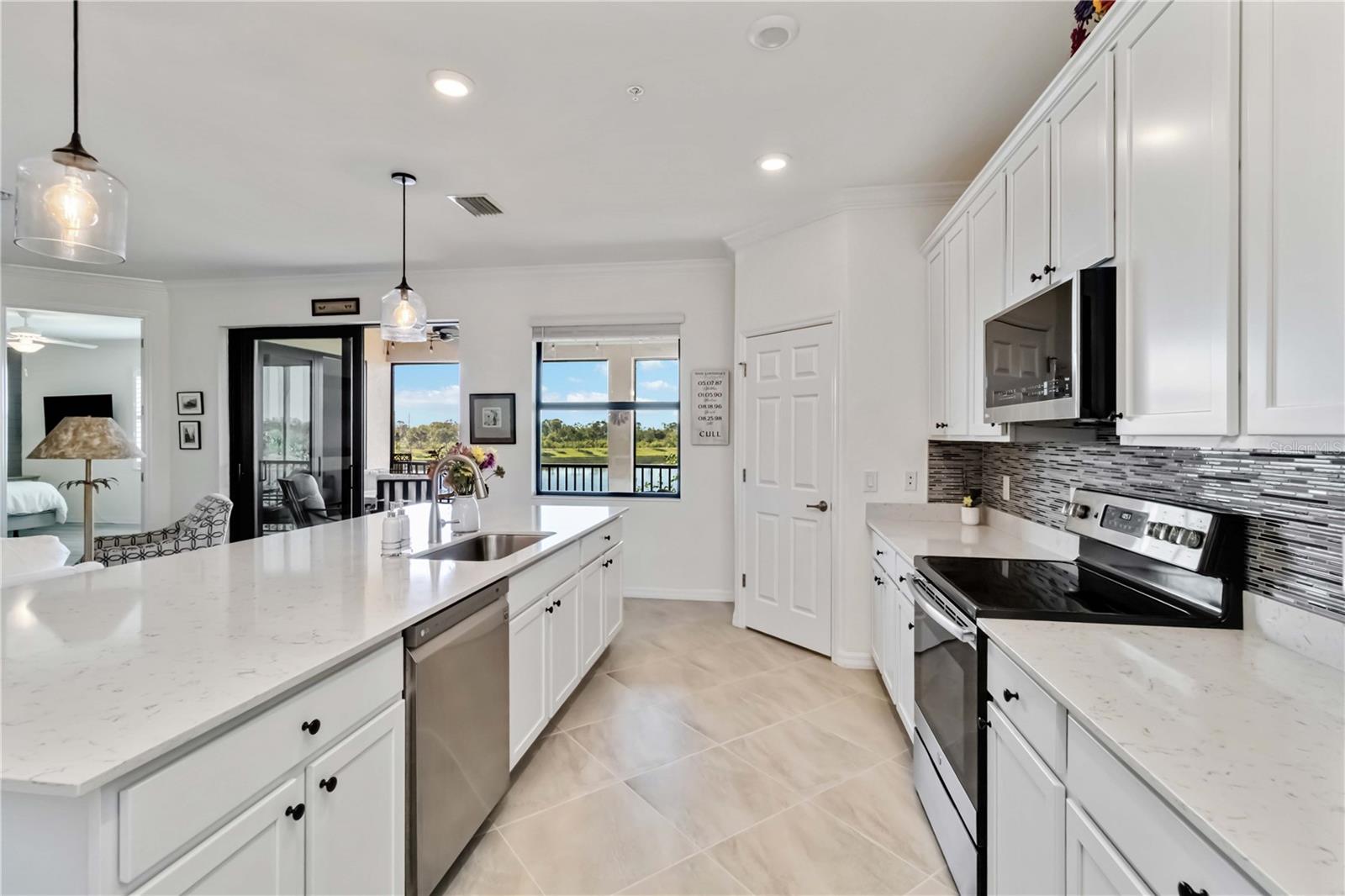 10797 TARFLOWER DR #202, VENICE, FL, 34293