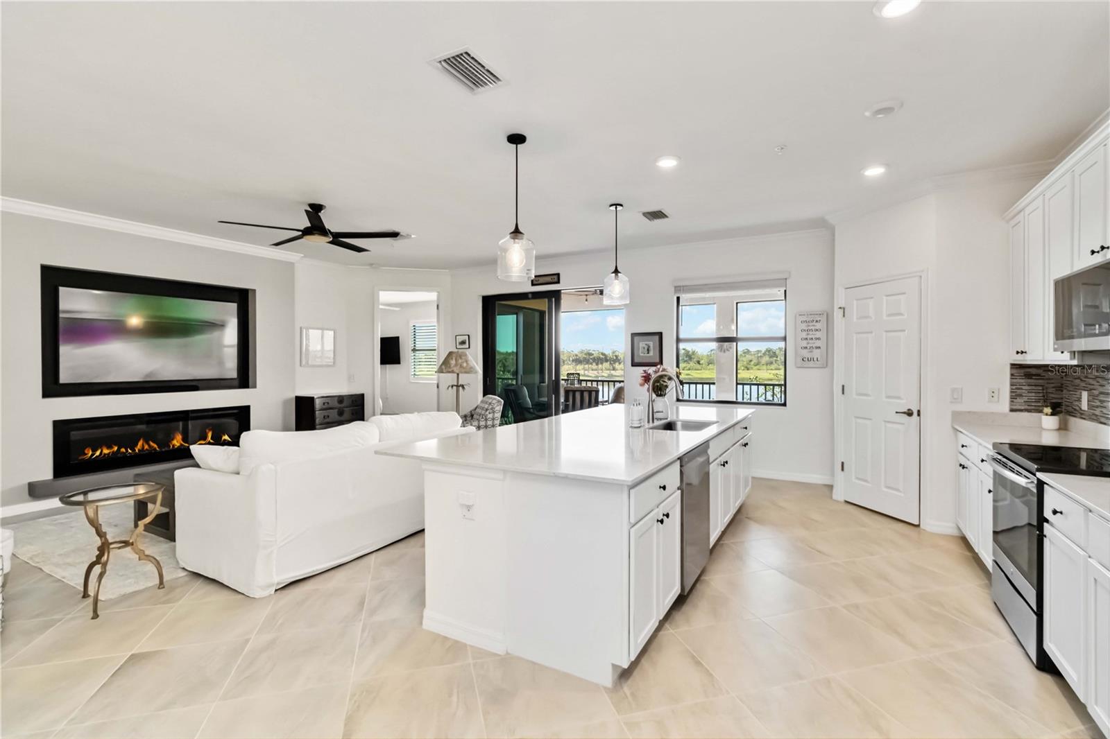 10797 TARFLOWER DR #202, VENICE, FL, 34293