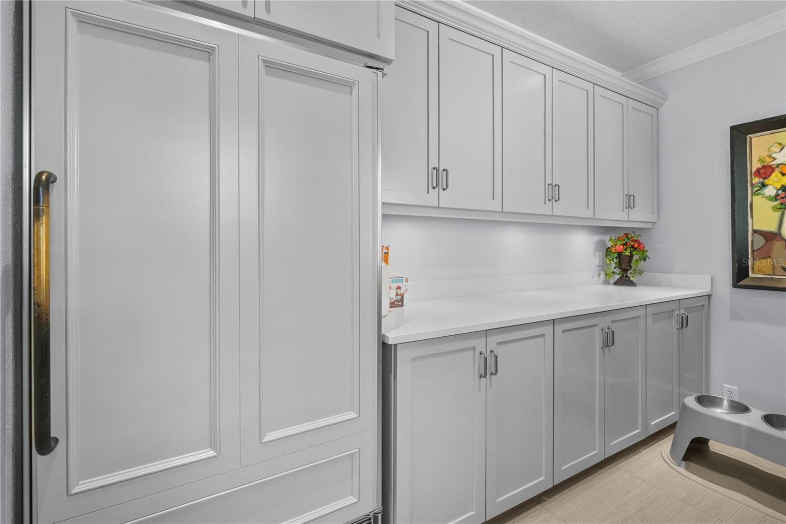 TB8360938 Property Photo