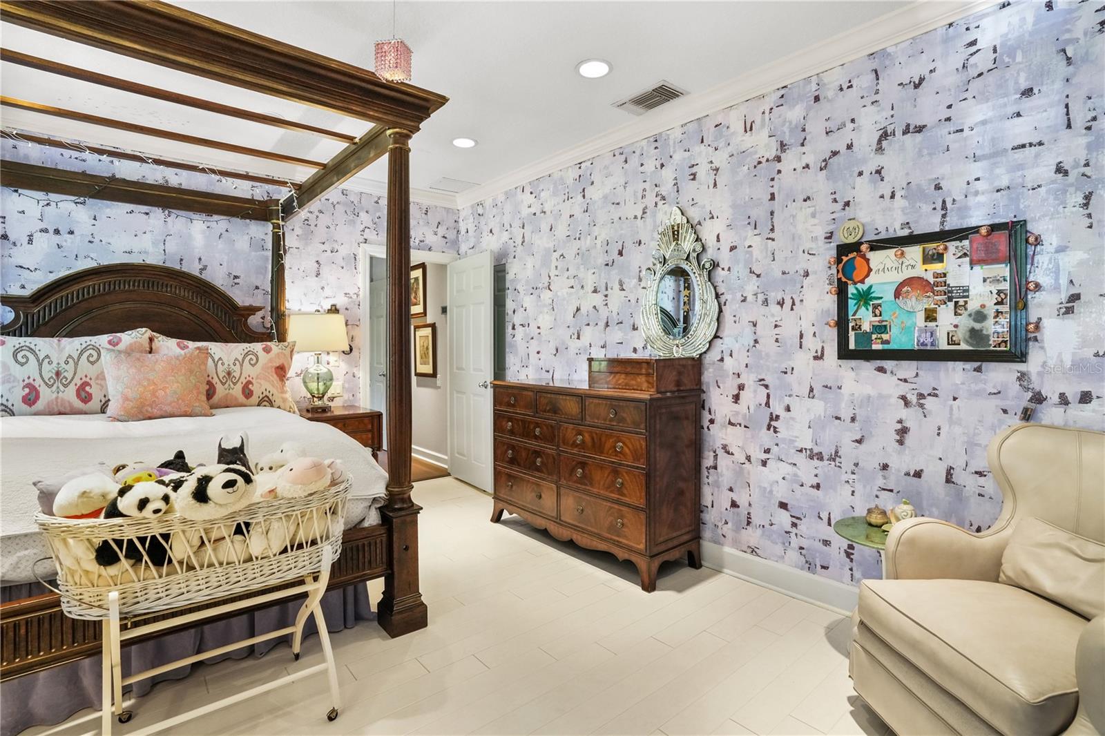 TB8360938 Property Photo