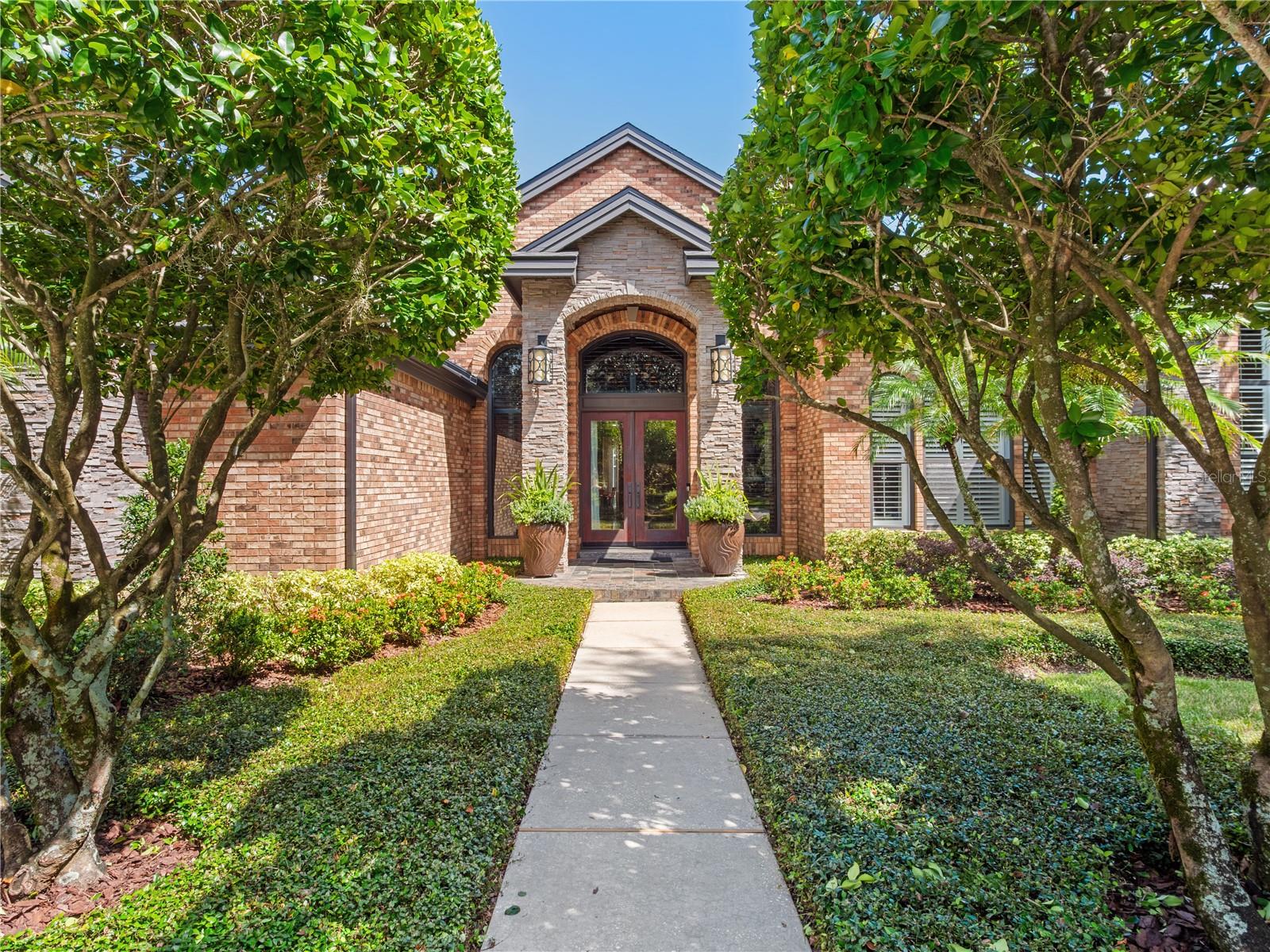 TB8360938 Property Photo