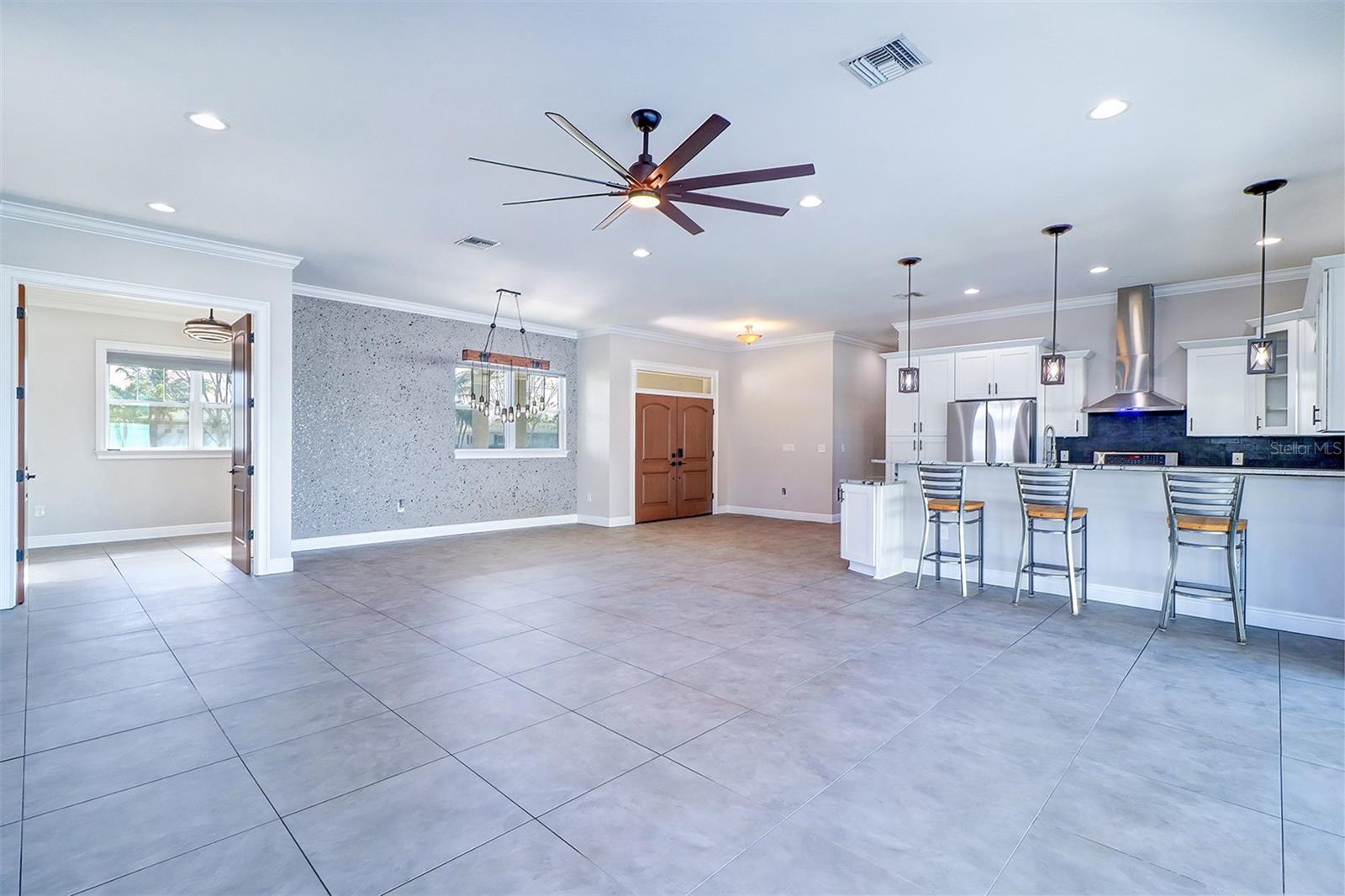 6340 EVERGREEN AVE, SEMINOLE, FL, 33772