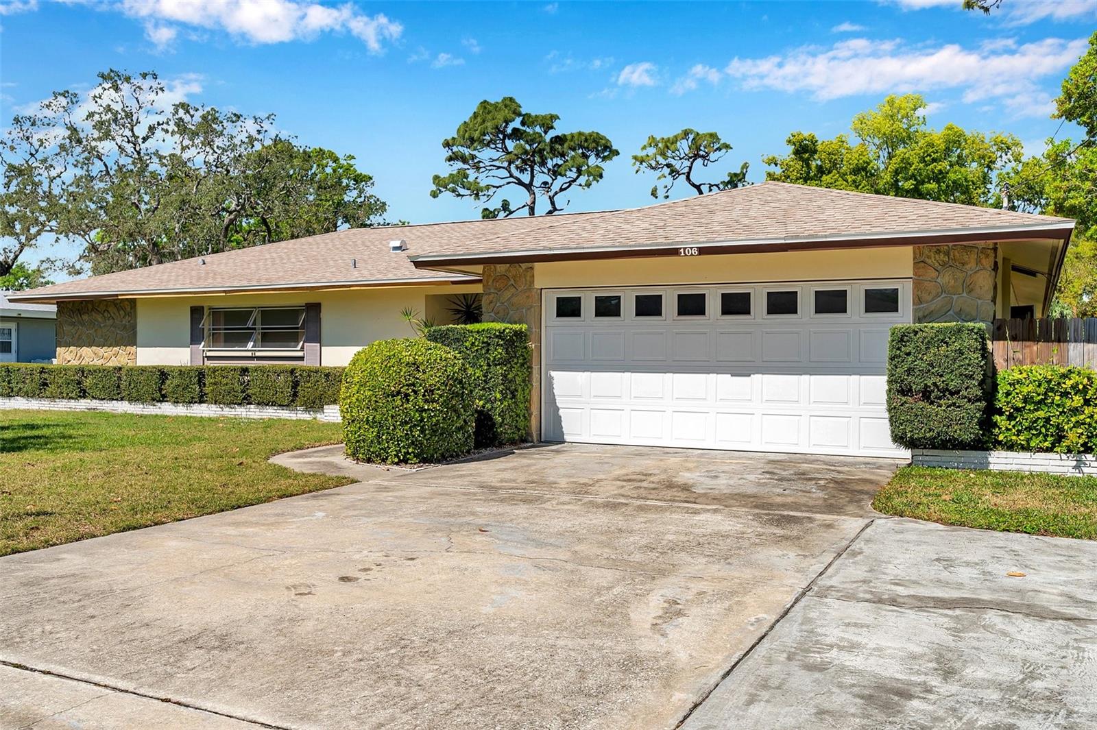 106 INDIAN ROCKS RD S, BELLEAIR BLUFFS, FL, 33770