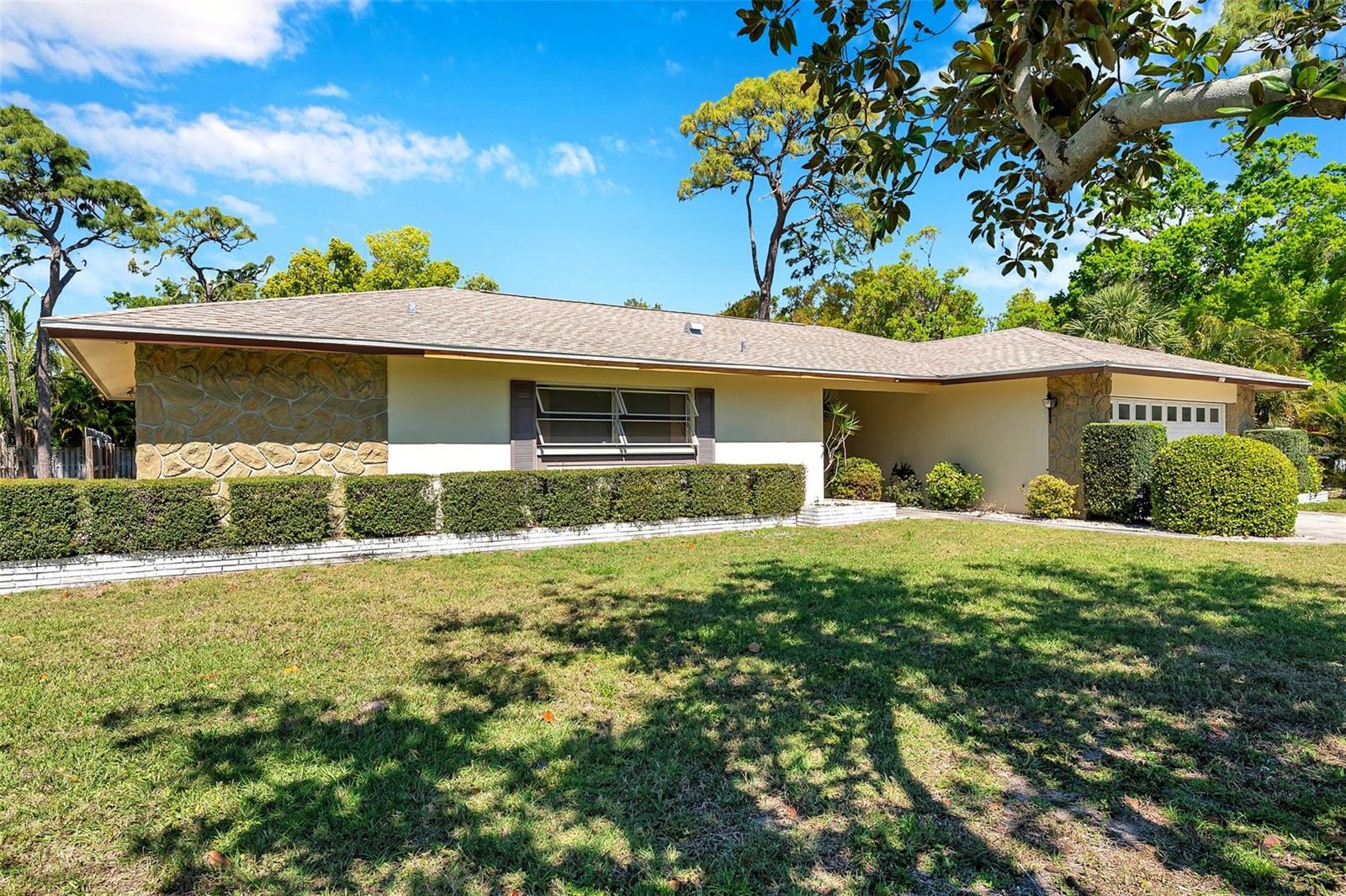 106 INDIAN ROCKS RD S, BELLEAIR BLUFFS, FL, 33770