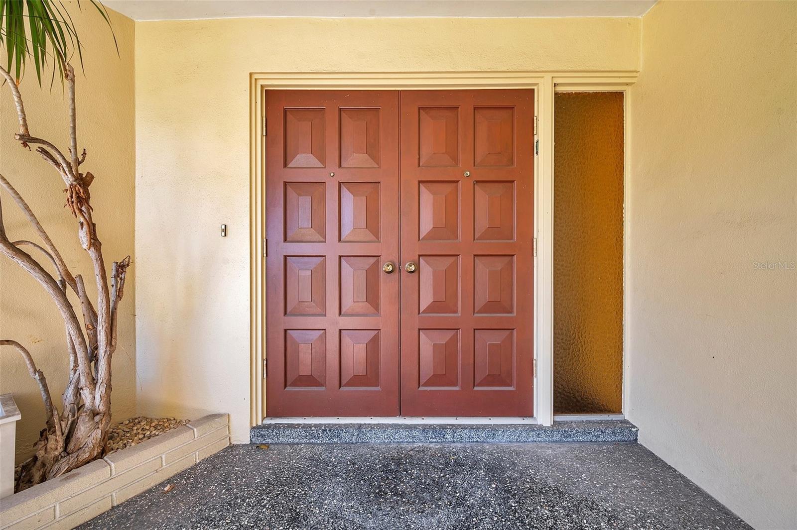 106 INDIAN ROCKS RD S, BELLEAIR BLUFFS, FL, 33770