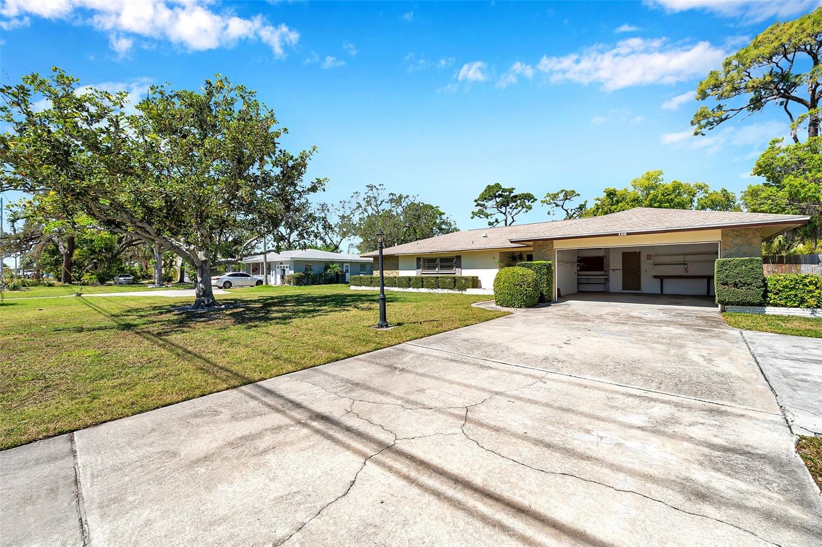 106 INDIAN ROCKS RD S, BELLEAIR BLUFFS, FL, 33770