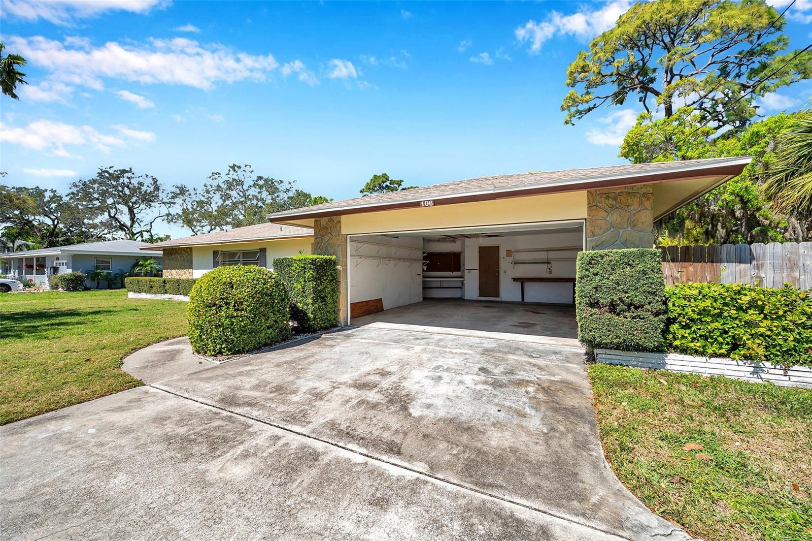 106 INDIAN ROCKS RD S, BELLEAIR BLUFFS, FL, 33770